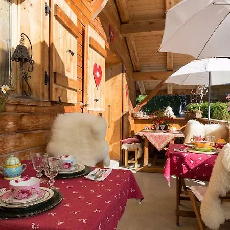Chalet-hotel Les Cimes, The Originals Relais 4* Le Reposoir